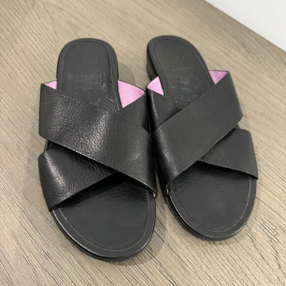 FITFLOP Women's Black Leather Criss Cross Slide Sandals - Size 6 - Picture 2 of 8